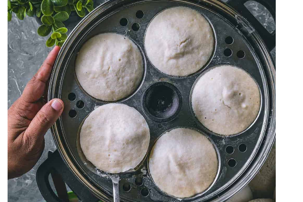 மல்லிகைப் பூ போல இட்லி வேண்டுமா? வெந்தயம் சிறிது கலந்தாலே போதும்….! | Idli Receipe Tamil