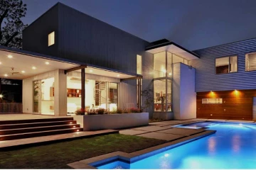 ருவனின் இரு   சொகுசு வீடுகளுக்கு சீல்!