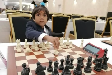 ஆசிய சதுரங்க இறுதிப் போட்டியில் கலந்துகொள்ளும் யாழ். சிறுமி; பலரும் வாழ்த்து!