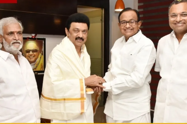 தமிழக முதலமைச்சர் மு.க.ஸ்டாலினை சந்தித்து வாழ்த்து பெற்றார் ப.சிதம்பம் - வைரலாகும் புகைப்படம் - தமிழ்நாடு