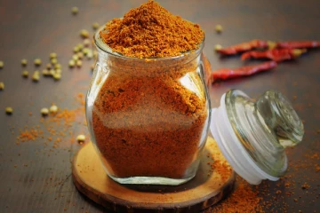 ஆந்திரா பாணியில் வீட்டிலேயே நல்ல காரம் பொடி செய்வது எப்படி?