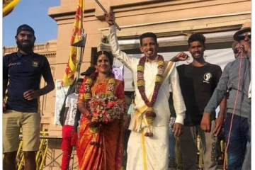 கோட்டா கோ கமவில் புதுமணத் தமிழ்த் தம்பதி