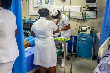 பாடசாலை நீர் தாங்கி சரிந்து வீழ்ந்ததில் ஐந்து மாணவர்கள் காயம்