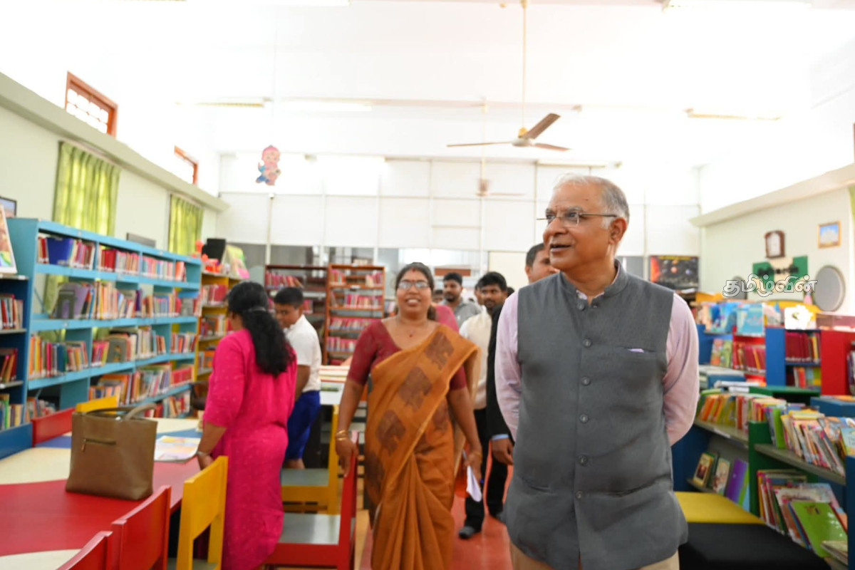 யாழ். பொதுசன நூலகத்திற்கு விஜயம் மேற்கொண்ட இந்திய உயர்தானிகர் சந்தோஷ் ஜா | Pon Sivakumar S 52Nd Memorial Service Celebrated