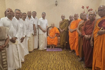 அஸ்கிரிய - மல்வத்து பீடங்களின் மகாநாயக்க தேரர்களைச் சந்தித்த உலகத் தமிழர் பேரவை