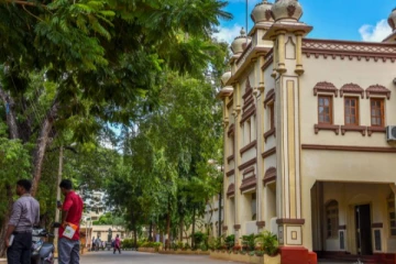 யாழ் பல்கலைக்கழக விவகாரம்; இருவர் பதவி விலகல்