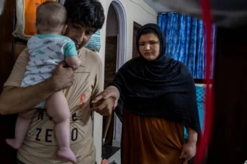 ஆப்கானில் தாலிபான்கள் முகத்தை பார்த்த கர்ப்பிணி பெண்ணுக்கு நேர்ந்த கதி! கனவிலும் நினைக்க முடியாத ஒரு கொடூரம்... மனதை கலங்கடிக்கும் வீடியோ