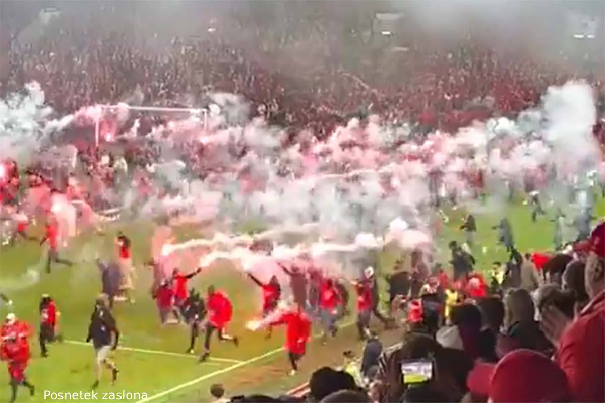 Chaos in prague football match