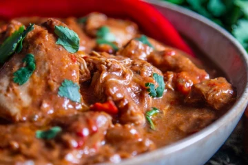 சூடான சாதத்தில் ருசிக்க முருங்கைக்காய் பெப்பர் சிக்கன் கிரேவி - இனி இப்படி செய்து அசத்துங்கள்