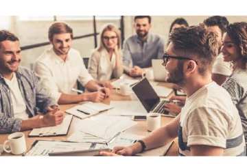 வாரத்தில் 4 நாட்கள்தான் வேலை.. 200 நிறுவனங்கள் எடுத்த திடீர் முடிவு - ஊழியர்கள் ஷாக்!