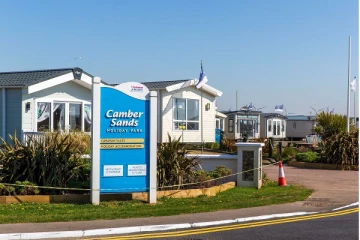 இங்கிலாந்து விடுமுறை பூங்காவில் ஒருவர் பலி; சந்தேகத்தில் 6 பேர் கைது!