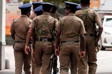 இலங்கை பொலிஸில் இணைந்துள்ள பிரபல கிரிக்கெட் வீரர்கள் நால்வர்!