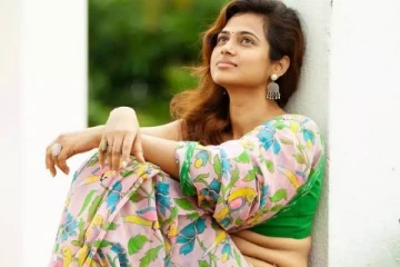 நடிகை ரம்யா பாண்டியனா இது!! வாய்ப்பிளக்க வைக்கும் லேட்டஸ்ட் புகைப்படங்கள்..