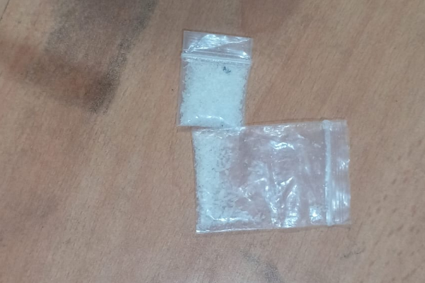 நுவரெலியாவில் பெருந்தொகை பணத்துடன் பிடிபட்ட இளம் போதை வியாபாரி ; தீவிரமாகும் விசாரணை | Young Drug Dealer Held Nuwara Eliya நுவரெலியாவில் பெருந்தொகை பணத்துடன் பிடிபட்ட இளம் போதை வியாபாரி ; தீவிரமாகும் விசாரணை | Young Drug Dealer Held Nuwara Eliya