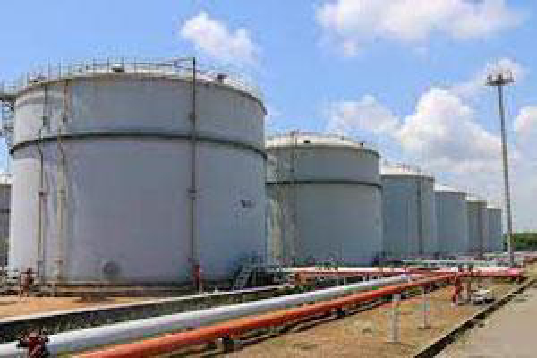 கனியவள கூட்டுத்தாபனத்தின் களஞ்சியசாலைகளில் போதுமான எரிபொருள் கையிருப்பில் இல்லை | Fuel Is Out Of Stock Sri Lanka