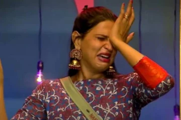 பிக்பாஸ் 5வது சீசன் பிரபலம் நமீதா மாரிமுத்துவை கொலை செய்ய துணிந்த அவரது நிஜ அம்மா, அப்பா இவர்கள் தானா?- இதோ போட்டோ