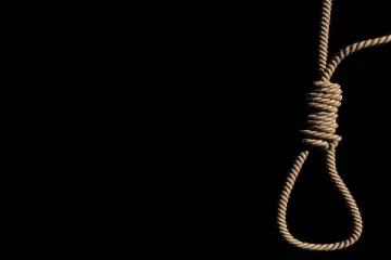 தூக்கிலிருந்து தப்பிய இந்தியா வம்சாவளியை சேர்ந்த நபர்