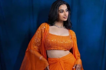 28 - வது பிறந்தநாளை கொண்டாடிய நடிகை மீனாட்சி சவுத்ரி சொத்து மதிப்பு.. அடேங்கப்பா இத்தனை கோடியா?