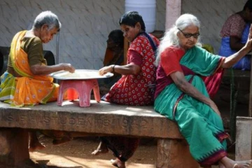 பிரபாகரன் பிறந்த வல்வெட்டித்துறையில் முதியோர் இல்லத்தில் இடம்பெறும் கொடுமைகள்!