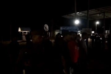 தமிழர் பகுதியில் அமைதியின்மை! எரிபொருள் நிரப்பு நிலையத்தில் இராணுவத்தினர் துப்பாக்கி பிரயோகம்