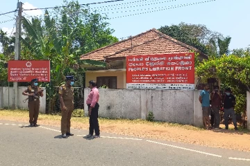 ஜே.வி.பி அலுவலகத்தில் ஊடக சந்திப்பு - ஊடகவியலாளர்களுக்கு காவல்துறையினரால் அச்சுறுத்தல்!