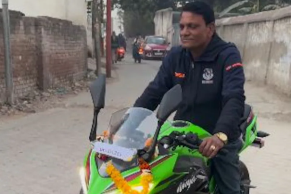 ரிங்கு சிங்கின் தந்தை உயிரிழப்பு - சிலிண்டர் விநியோகராக இருந்து மகனை கிரிக்கெட்டர் ஆக்கியவர் | Rinku Singh Father Passed Away Lpg ரிங்கு சிங்கின் தந்தை உயிரிழப்பு - சிலிண்டர் விநியோகராக இருந்து மகனை கிரிக்கெட்டர் ஆக்கியவர் | Rinku Singh Father Passed Away Lpg