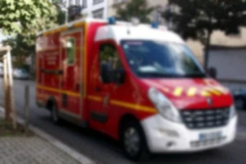 குளித்தபடி அலைப்பேசியை மின்னேற்றிய 13 வயது சிறுமிக்கு நேர்ந்த கதி