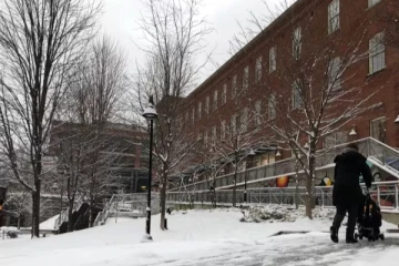 ரொறன்ரோவில் பனிப்பொழிவினால் ஏற்பட்டுள்ள பாதிப்பு