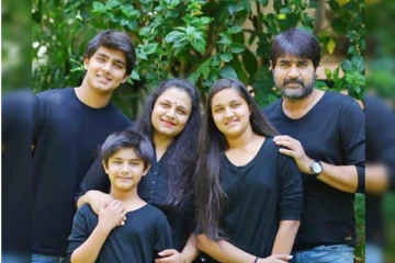 ஹீரோயினாக களமிறங்கும் பிரபல நடிகையின் மகள்  - யாரென்று தெரிகிறதா?