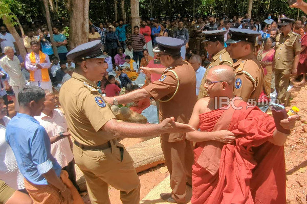 குருந்தூர்மலை ஆதிசிவன் ஆலய வழிபாட்டினை தடைசெய்தமை தொடர்பாக காவல்நிலையத்தில் முறைப்பாடு | Kurunthurmalai Temple Issue Complaint At Police