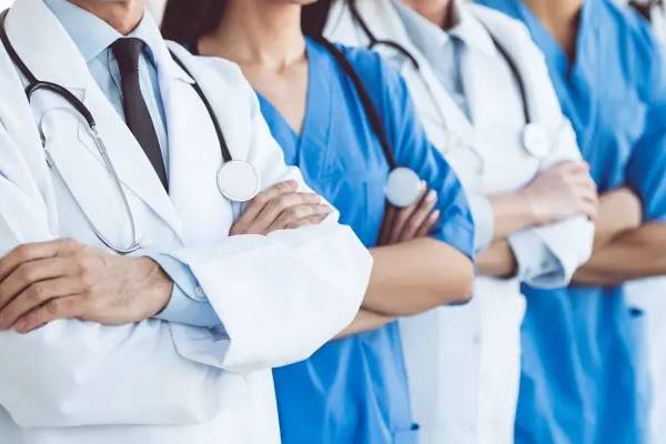 பெருந்தொகை ஆயுர்வேத மருத்துவப் பட்டதாரிகள் சேவையில் இணைப்பு | Ayurvedic Medical Graduates Join Services