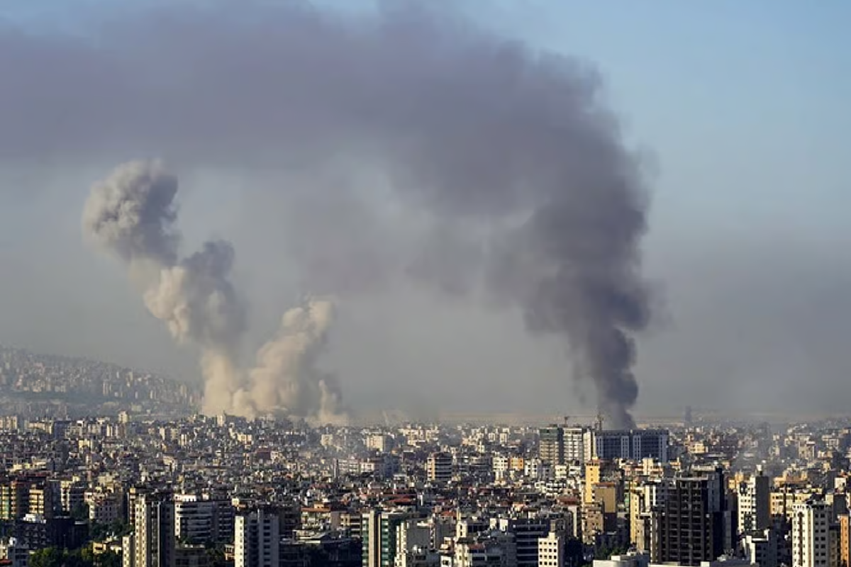 காஸாவில் இஸ்ரேல் தாக்குதல் ; மருந்து கிடங்குகள் தரைமட்டம் | Israel Strike Destroys Gaza Medicine Warehouses