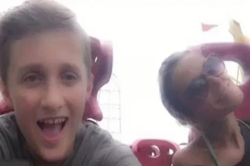 மகனின் ஆசைக்காக ரோலர் கோஸ்டரில் ஏறிய தாய்- அடுத்த சில நிமிடத்தில் நேர்ந்த் சோகம்!