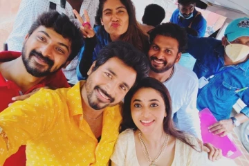 தாஜ்மஹாலுக்கு பறந்து சென்ற டான் படக்குழு.. இணையத்தில் வெளியான புகைப்படங்கள்