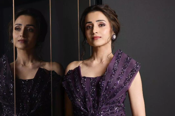 உடல் எடை குறைந்து மெலிந்து போய்விட்டாரா நடிகை திரிஷா.. ஜிம் ஒர்கவுட் வீடியோ | Actress Trisha Gym Workout Video