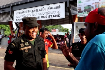 முள்ளிவாய்க்கால் நினைவு ஊர்திப் பவனிக்கு இராணுவத்தினரால் இடையூறு(Photos)