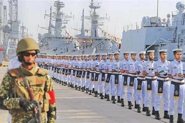 ஆயிரக்கணக்கான கடற்படை அதிகாரிகளுக்கு பதவி உயர்வு