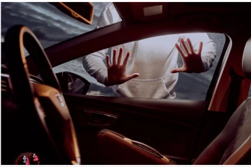 5 ஆண்டுகளுக்கு எந்த காரையும் தொடக்கூடாது.! பிரித்தானியருக்கு விதிக்கப்பட்ட வித்தியாசமான தடை