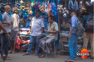 හැටන් නගරයේ පදික වේදිකාවේ වෙළෙඳාම් තහනම්