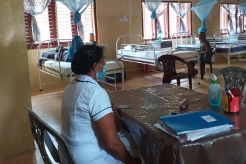 யாழில் வைத்தியசாலை பணியாளர் மீது சரமாரி தாக்குதல்