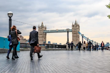 பிரித்தானியாவில் வரலாறு காணாத அளவில் காலி பணியிடங்கள்