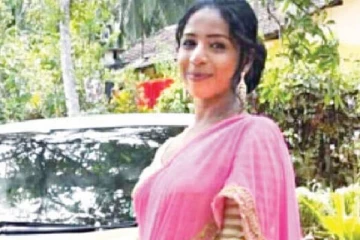 நடுவீதியில் பரிதாபமாக உயிரிழந்த இளம் ஆசிரியை