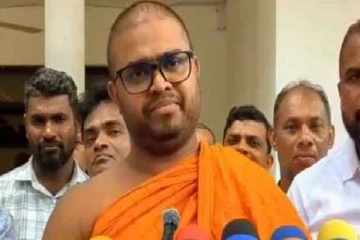 SLPPயில் இருந்து விலகிய தேரர் சர்வஜன அதிகாரத்தில் இணைவு