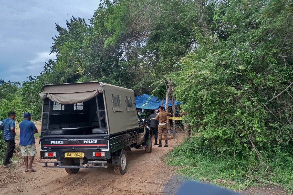 முல்லைத்தீவில் மணல் ஏற்றும் பணிக்கு சென்றவர் உயிரிழப்பு | Man Who Went To Mullaitivu For Work Dies முல்லைத்தீவில் மணல் ஏற்றும் பணிக்கு சென்றவர் உயிரிழப்பு | Man Who Went To Mullaitivu For Work Dies