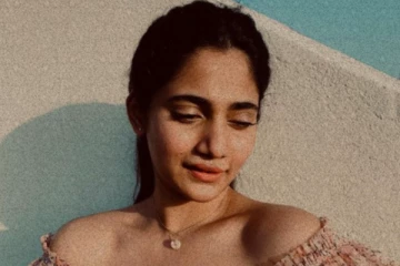 துளி கூட மேக்கப் இல்லாமல் லொஸ்லியா வெளியிட்ட புகைப்படம்... இப்போ எப்படி இருக்கிறார் தெரியுமா?