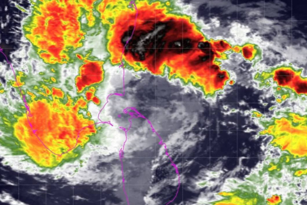 புயல் கடந்தாலும் இலங்கைக்கு காத்திருக்கும் ஆபத்து - அதிர்ச்சியை ஏற்படுத்தவுள்ள உயிரிழப்புக்கள் | Sri Lanka Weather Situation Today புயல் கடந்தாலும் இலங்கைக்கு காத்திருக்கும் ஆபத்து - அதிர்ச்சியை ஏற்படுத்தவுள்ள உயிரிழப்புக்கள் | Sri Lanka Weather Situation Today