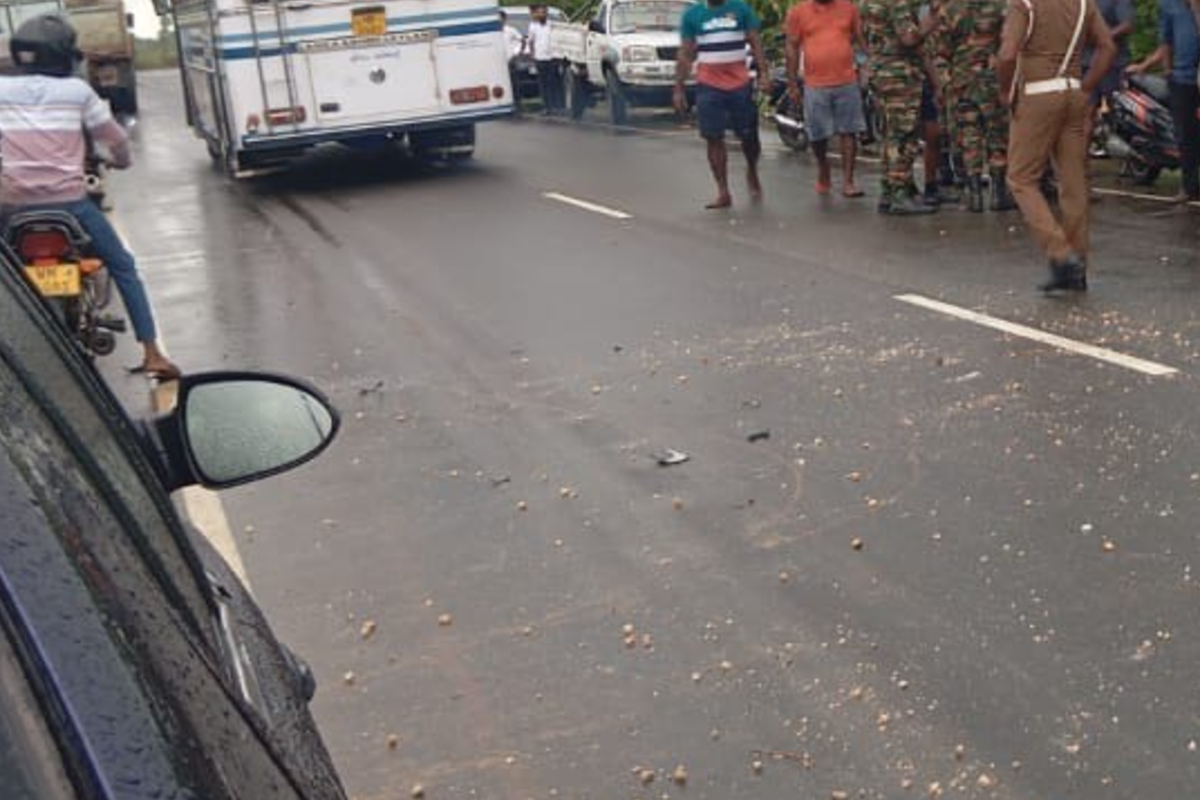யாழில் அதிகாலையில் பறிபோன இரு உயிர்கள்; துயரத்தில் குடும்பம் | Father And Son Death Jaffna Morning Accident