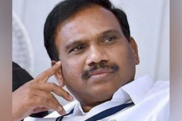 இனி ஆ.ராசா தேர்தல் பிரச்சாரத்தில் ஈடுபடக்கூடாது - அ.தி.மு.க சார்பில் புகார் மனு