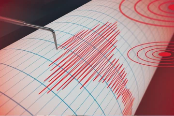 துருக்கியின் வட மேற்குப் பகுதியில் சக்திவாய்ந்த நிலநடுக்கம்! 20இற்கும் மேற்பட்டோர் காயம் (Photos)