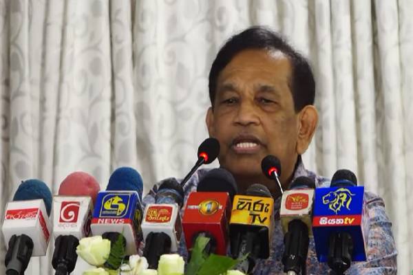 ராஜித சேனாரத்ன-Rajitha Senarathna
